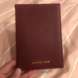 MICHAELKORS PASSPORT HOLDER